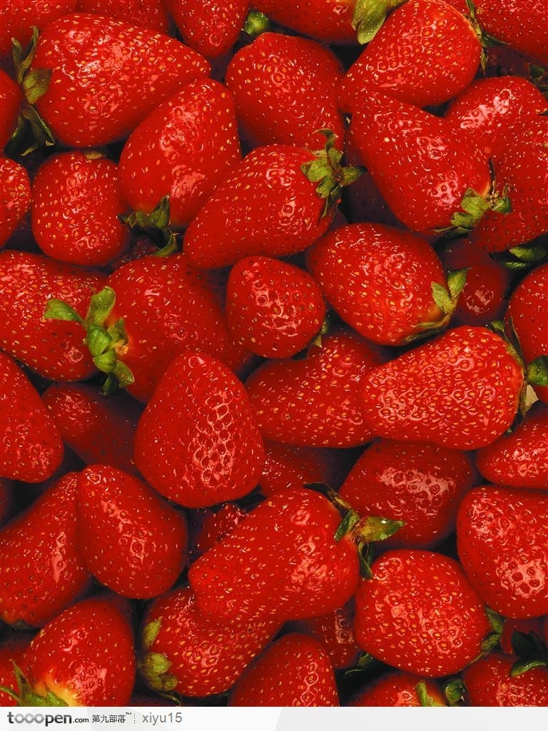 食物背景-鲜红的草莓