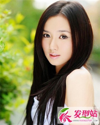 秀气美女长发发型 韩式直发经典潮流
