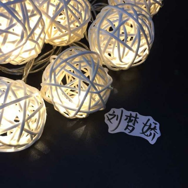 举牌:除了钱其他免谈