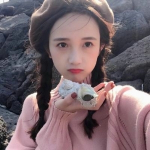 俏皮可爱闺蜜微信美女头像