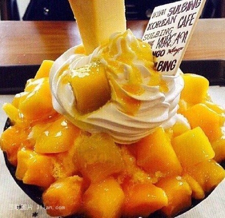 芒果冰淇淋美食