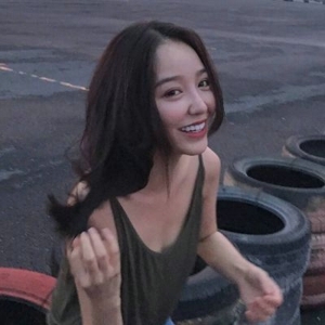 清纯可爱俏皮美女qq头像