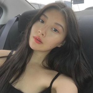 水灵秀气气质清新女生头像