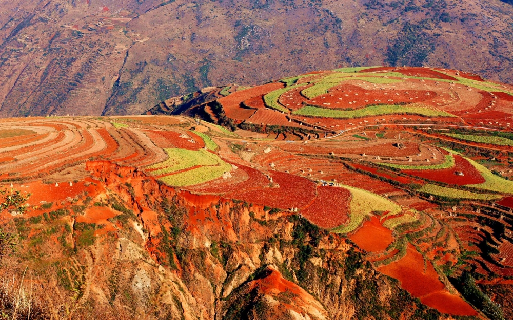 云南东川红土地高清风景壁纸