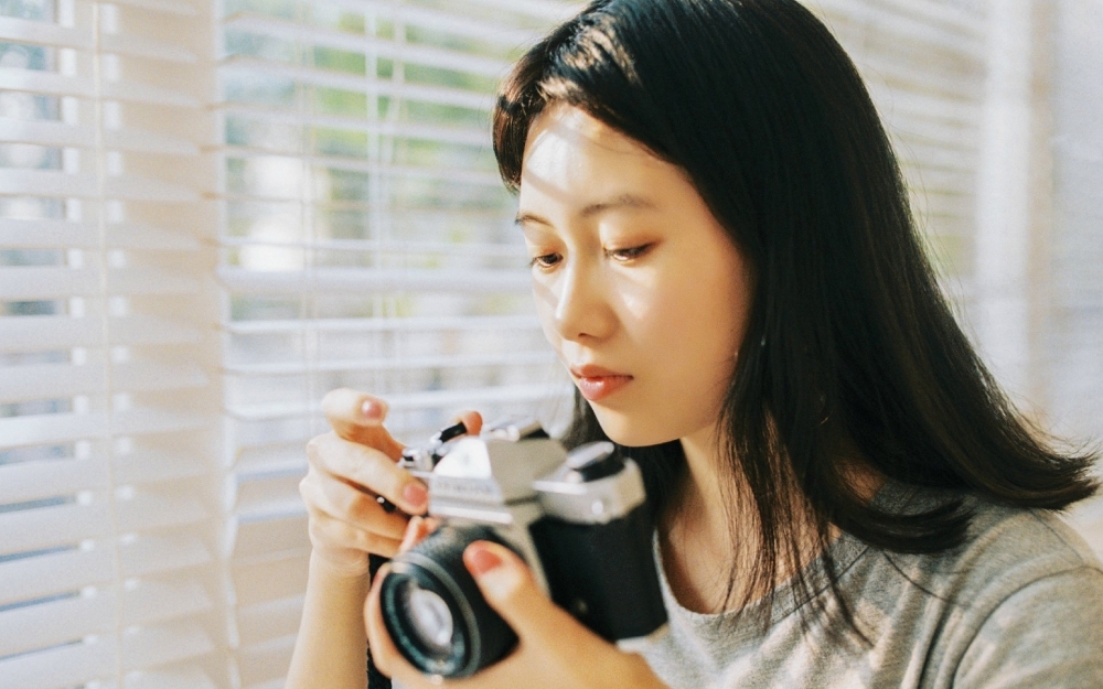 文艺美女知性唯美写真图片桌面壁纸