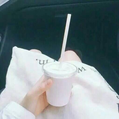 背景图一打 “我多高尚，向自尊