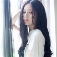 长发气质美女微信头像