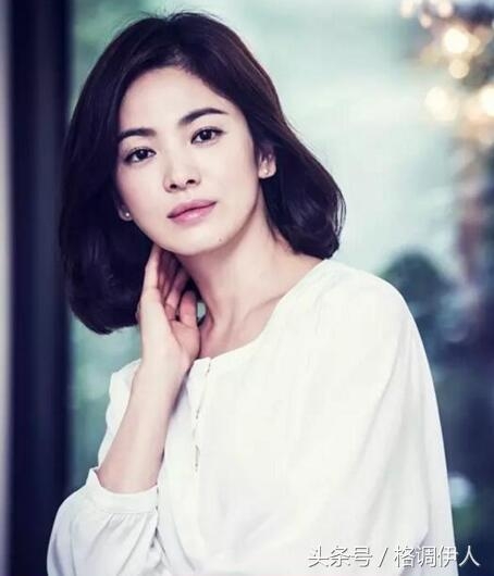 女人弄什么发型更显气质  老女神宋慧乔发型给你灵感