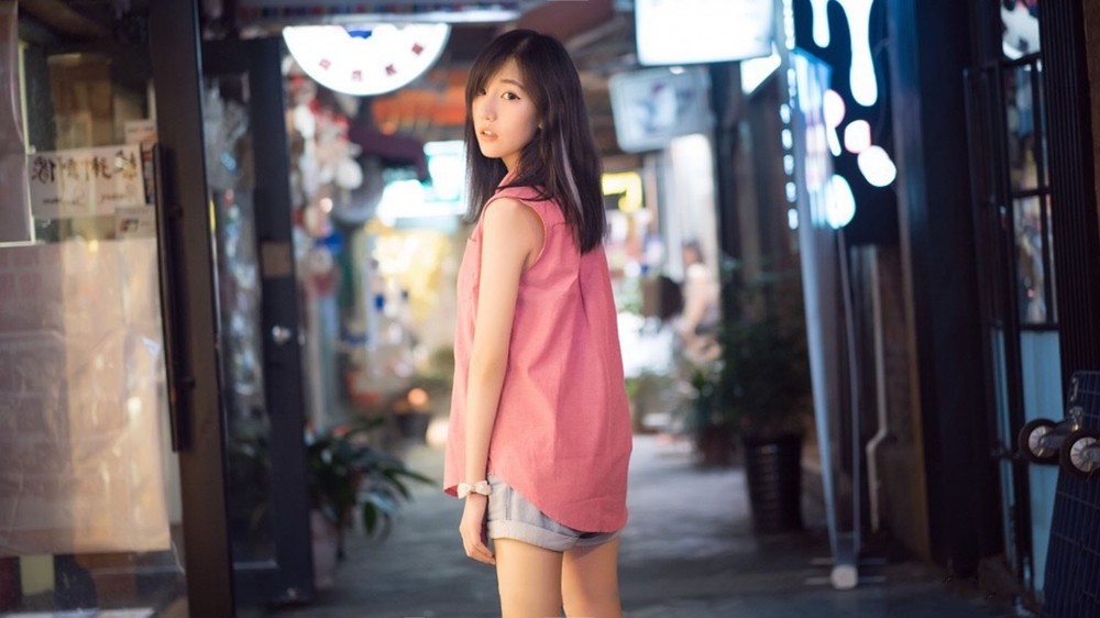 甜美可爱美女图片壁纸