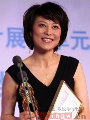 适合妈妈的发型 气质迷人更优雅