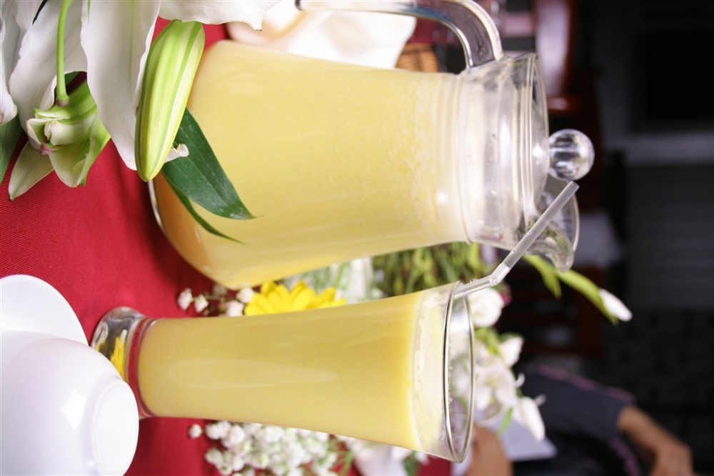 菠萝汁酒水美食素材图片