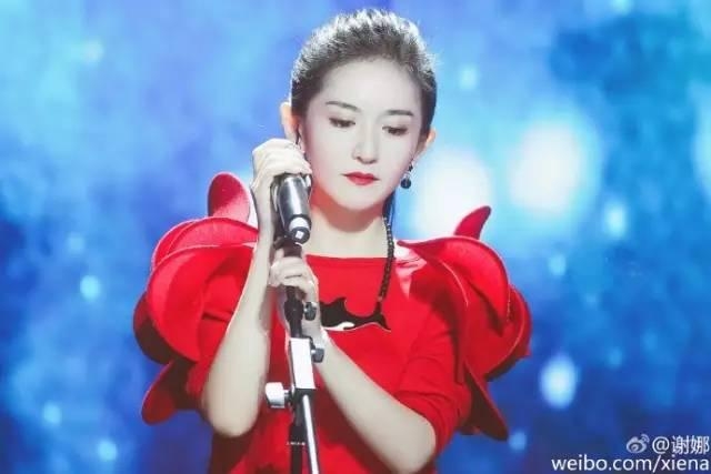 谢娜女人味十足大波卷发型  与陈赫搭档新节目看点十足！