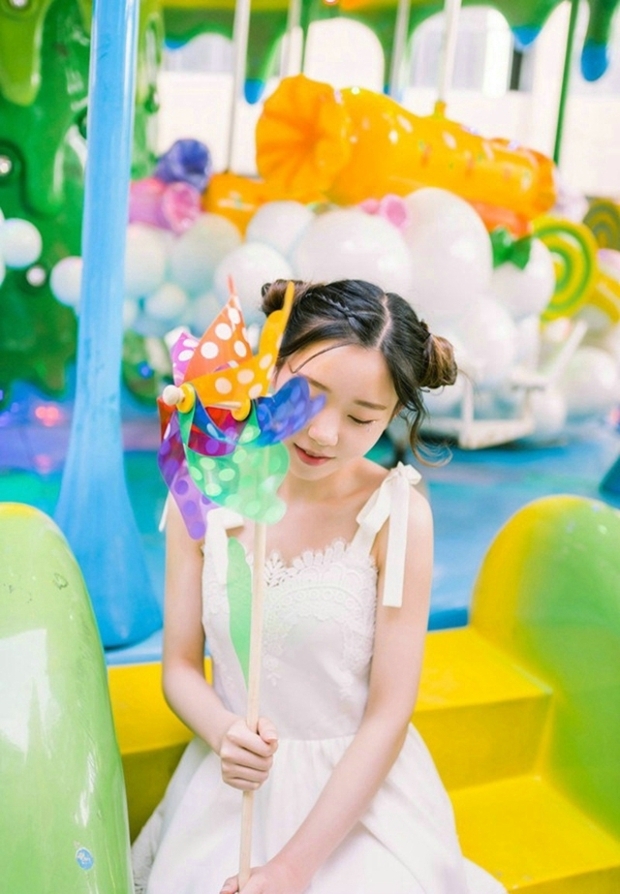 糖果少女清新俏皮可爱性感美女写真