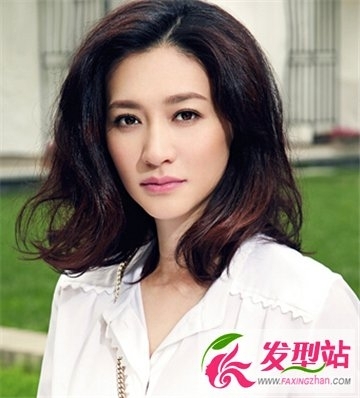 女生浓妆适合的韩版发型 气质端庄率直的发型
