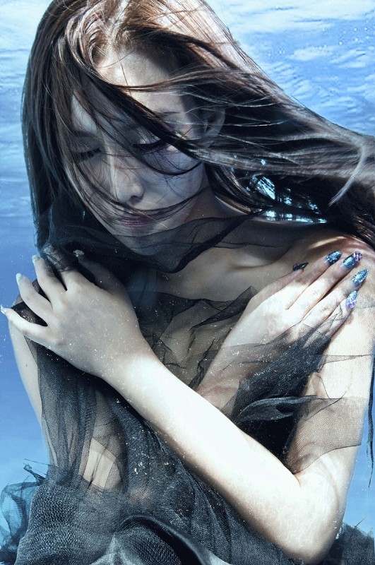 水里抹不去一丝温柔