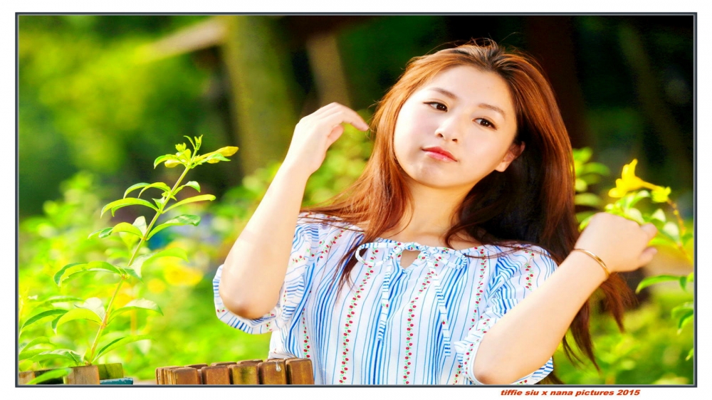 可爱萝莉美女桌面壁纸