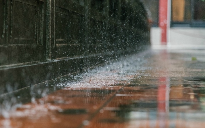 雨中唯美美景高清电脑壁纸