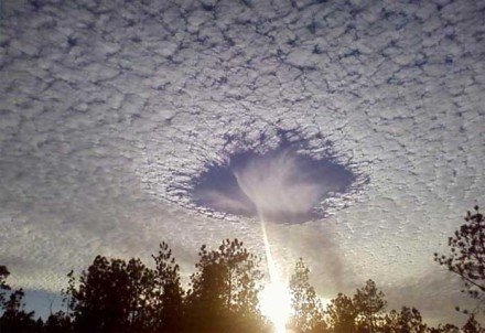 fallstreak hole  打开的异次元大门