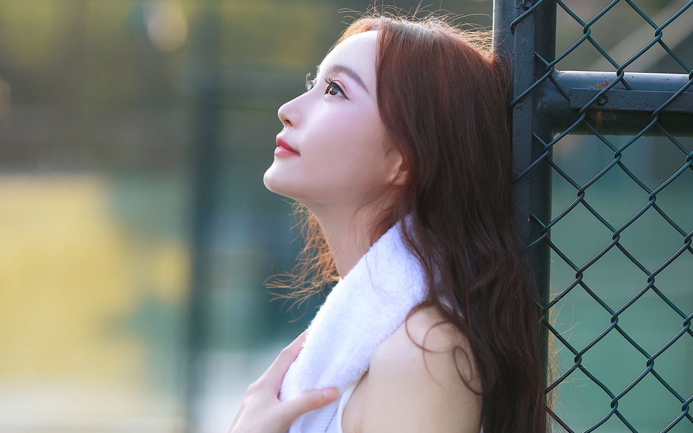 美女网球运动装图片壁纸