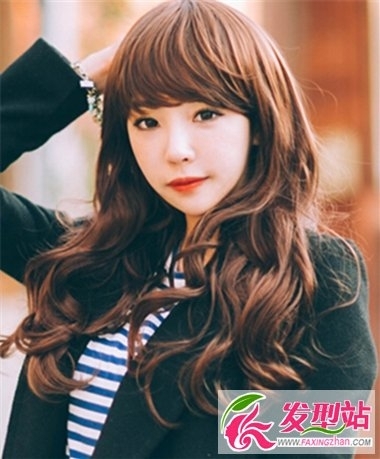 韩式潮流卷发发型图片 修颜显瘦又提气质