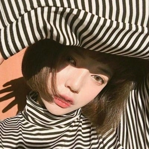 气质高贵女神微信美女头像