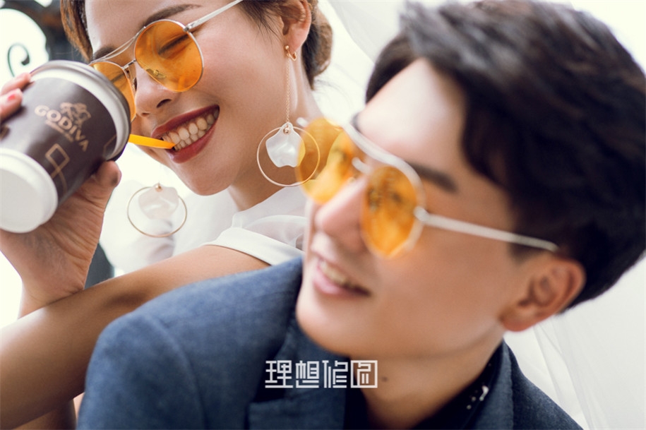 去shopping 婚纱照