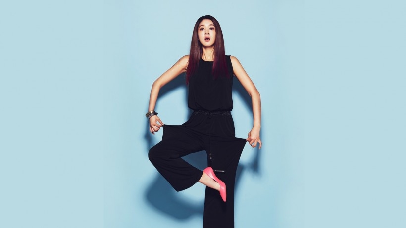 韩国美女明星金彬宇桌面壁纸