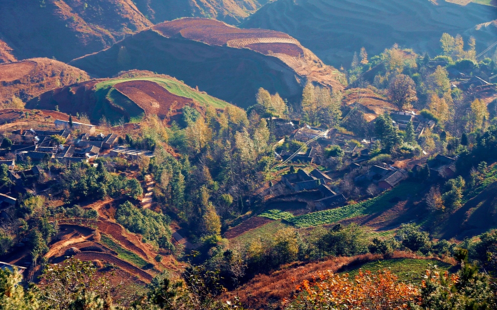 云南东川红土地高清风景壁纸