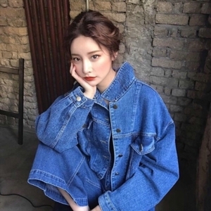 小家碧玉清纯温柔女生头像