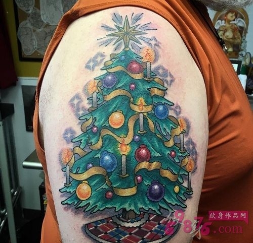 一组漂亮圣诞树和圣诞老人纹身图案