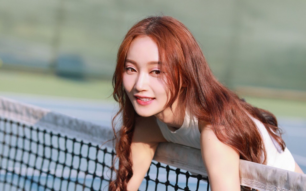 美女网球运动装图片壁纸
