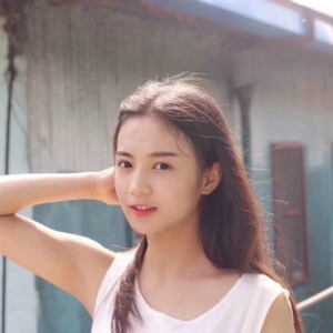 俏皮可爱闺蜜微信美女头像