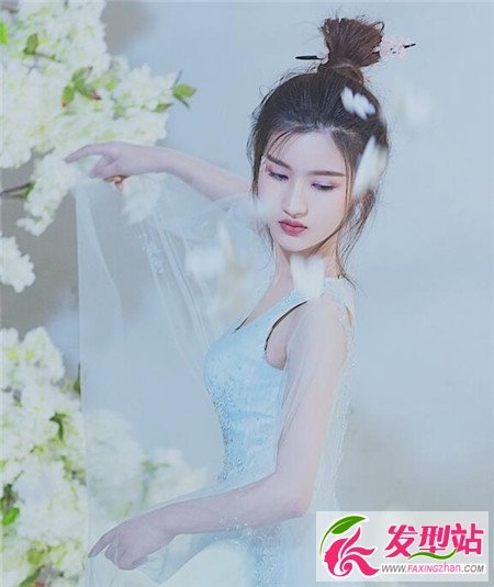 旗袍适合什么发型 性感气质发型