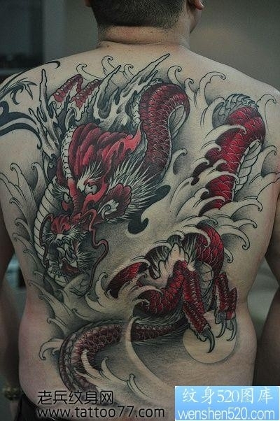 男人喜欢的满背龙纹身图片