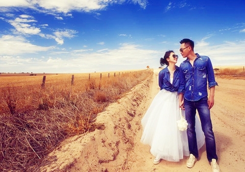 意境柔和婚纱照图片