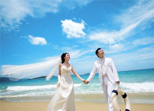 浪漫海边清新情侣婚纱照爱情图片