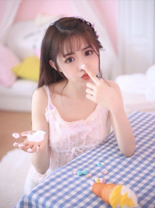 既然喜欢我，那就不要和她说话了