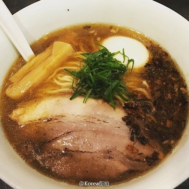 日式拉面  *