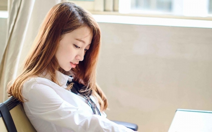 大胸美女刘娅希性感丝袜壁纸