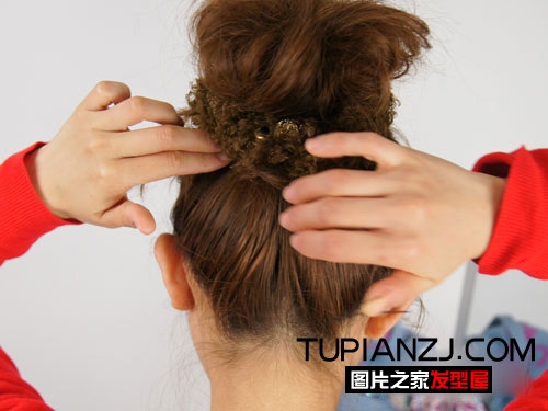 直发怎么扎好看 盘花苞头清新气质