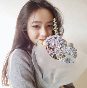 清纯甜美动人女生微信头像
