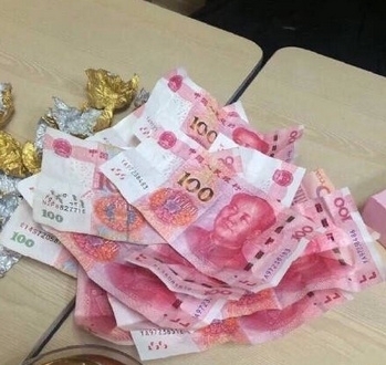 想要收到这样子的生日礼物