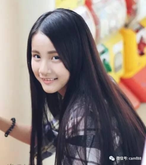 女生清新长直发发型  秒杀宅男福利