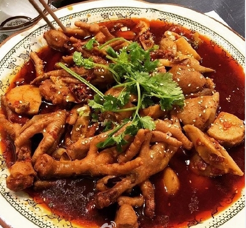 对鸡爪有着迷一样的热爱