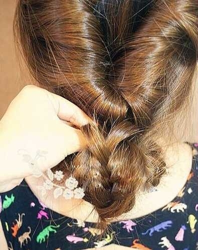 淑女风韩式盘发步骤图解
