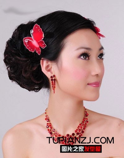 喜庆中式新娘发型 时尚浪漫