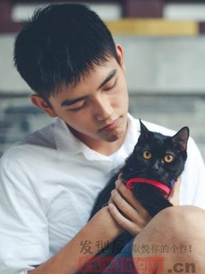 陈凯歌陈红儿子帅照曝光  陈飞宇清秀帅气发型图片
