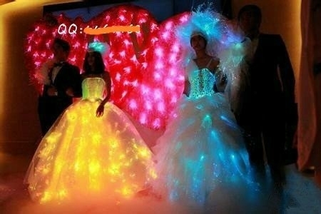 笙歌：荧光婚纱你想穿么