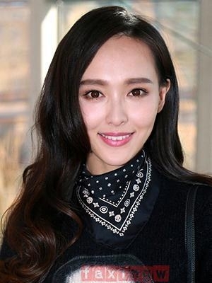 大波浪长卷发造型设计 时尚性感又不失女人味