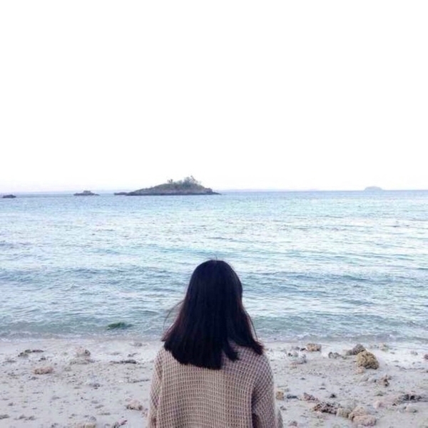个性女生伤感意境背影图片